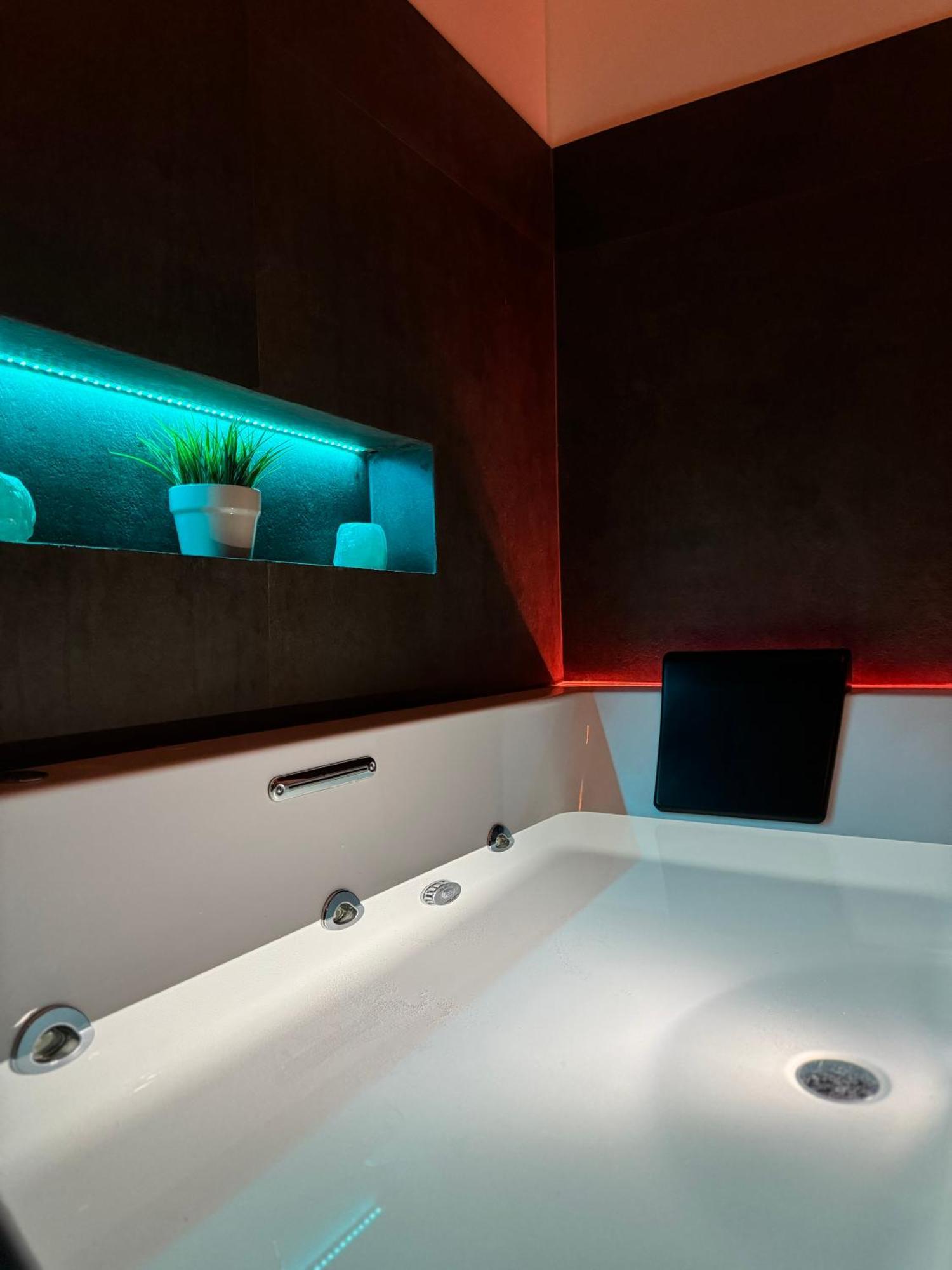 Aquarooms Luxury Suites ปาแลร์โม ภายนอก รูปภาพ